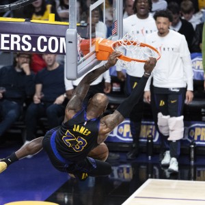 开云体育平台-53胜29负！詹姆斯取得湖人生涯单赛季最高胜场