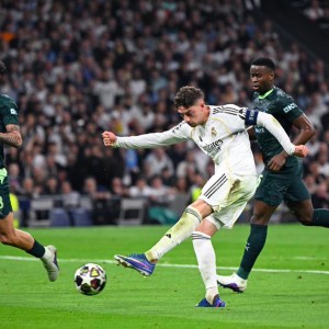 开云电脑版-3-0！欧冠上演夺冠大热门恩怨对决：队长半场戴帽 13.1亿豪门完败